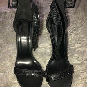 Very sexy heels 🖤🖤